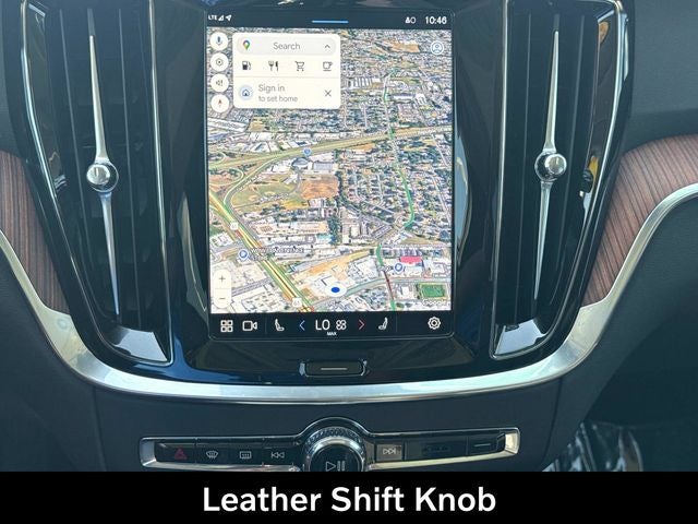 2025 Volvo V60 Cross Country B5 Plus