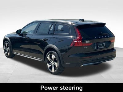 2025 Volvo V60 Cross Country B5 Plus