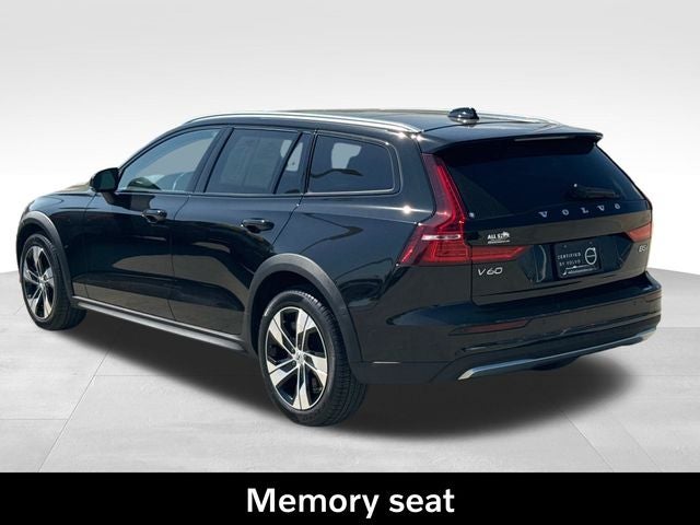 2025 Volvo V60 Cross Country B5 Plus