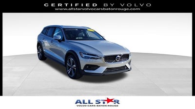 2025 Volvo V60 Cross Country B5 Plus