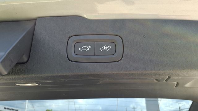 2025 Volvo V60 Cross Country B5 Plus