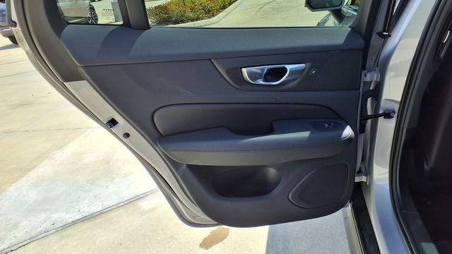 2025 Volvo V60 Cross Country B5 Plus