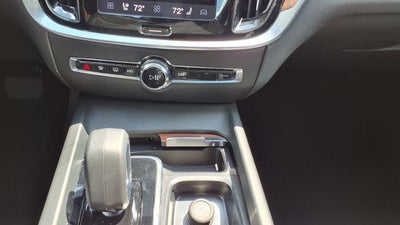 2025 Volvo V60 Cross Country B5 Plus