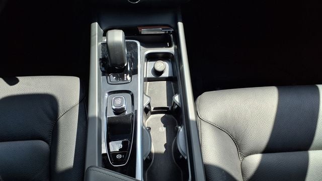 2025 Volvo V60 Cross Country B5 Plus