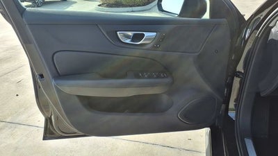 2025 Volvo V60 Cross Country B5 Plus