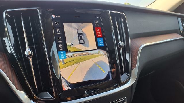 2025 Volvo V60 Cross Country B5 Plus