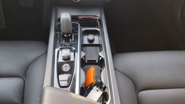 2025 Volvo V60 Cross Country B5 Plus