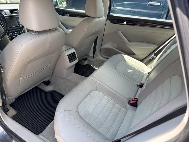 2015 Volkswagen Passat TDI SEL Premium