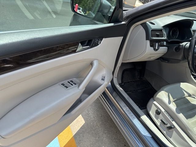 2015 Volkswagen Passat TDI SEL Premium