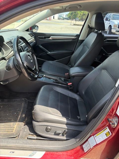 2017 Volkswagen Passat 1.8T R-Line