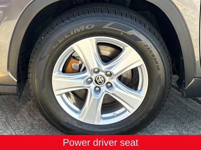 2024 Toyota Highlander LE