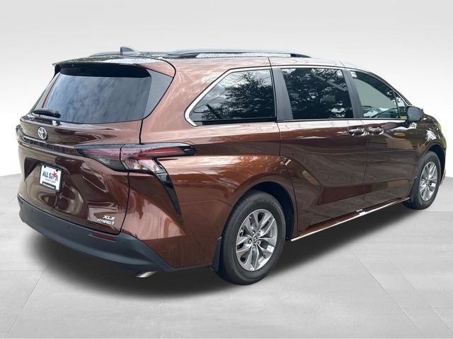 2024 Toyota Sienna XLE