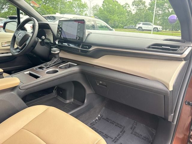 2024 Toyota Sienna XLE