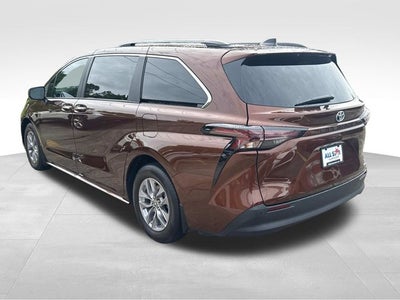 2024 Toyota Sienna XLE