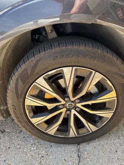 2025 Volvo XC60 B5 Plus